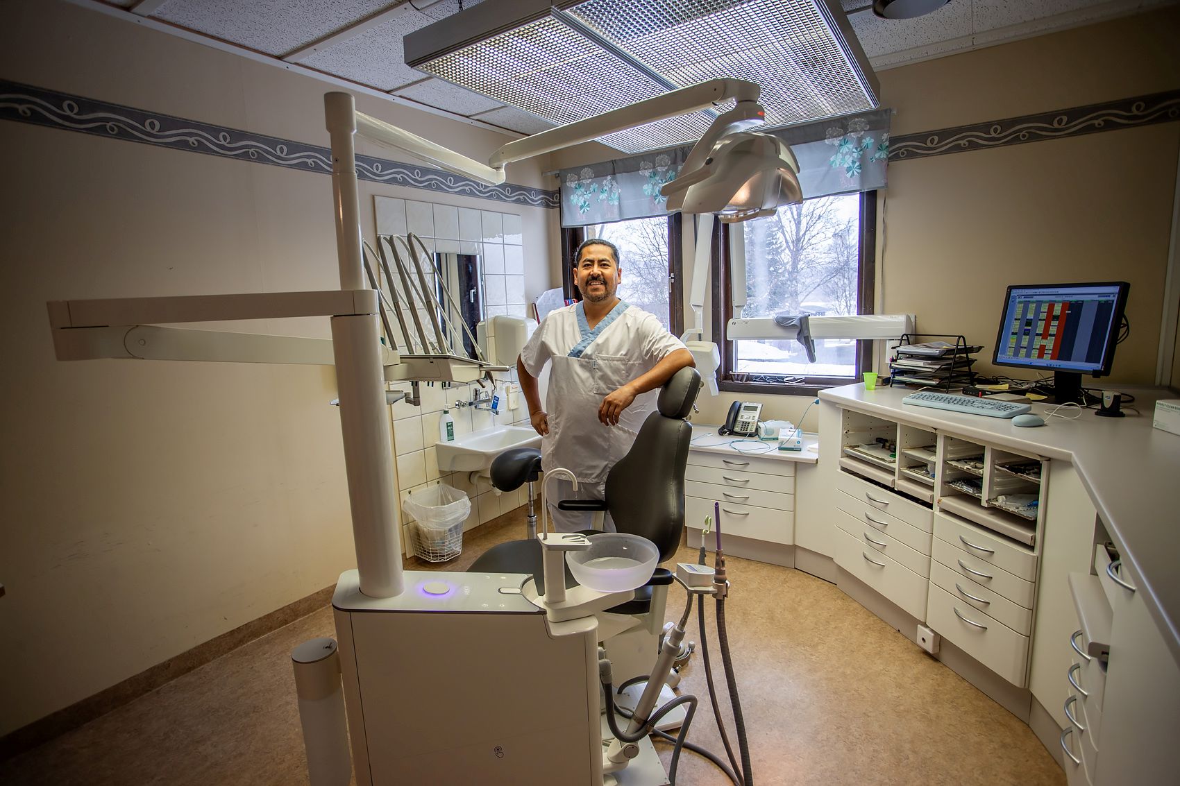 Dentist Erik Figueroa Caballero